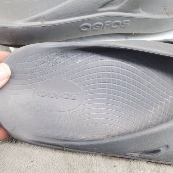 OOFOS Shoes Mens Size 11 OOriginal Gray Slip On Thong Sandals *Read* main image 6